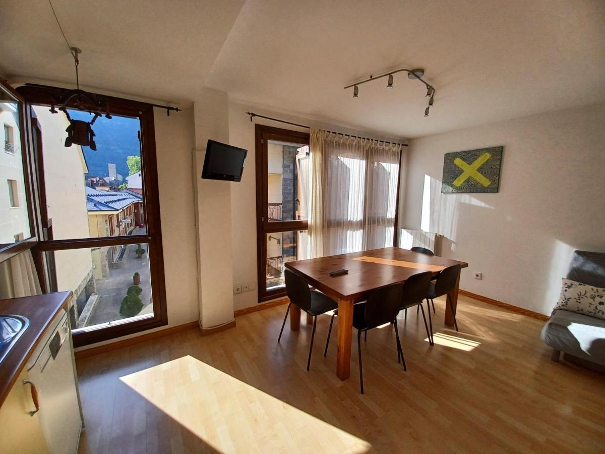 En El Pleno Centro De Biescas Con Garaje, Ascensor Y Wifi Apartment ภายนอก รูปภาพ