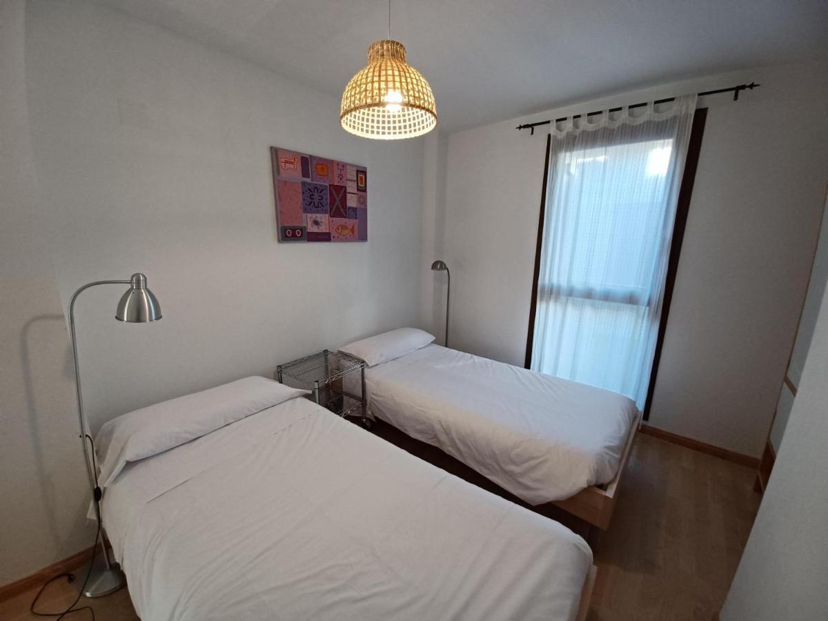 En El Pleno Centro De Biescas Con Garaje, Ascensor Y Wifi Apartment ภายนอก รูปภาพ